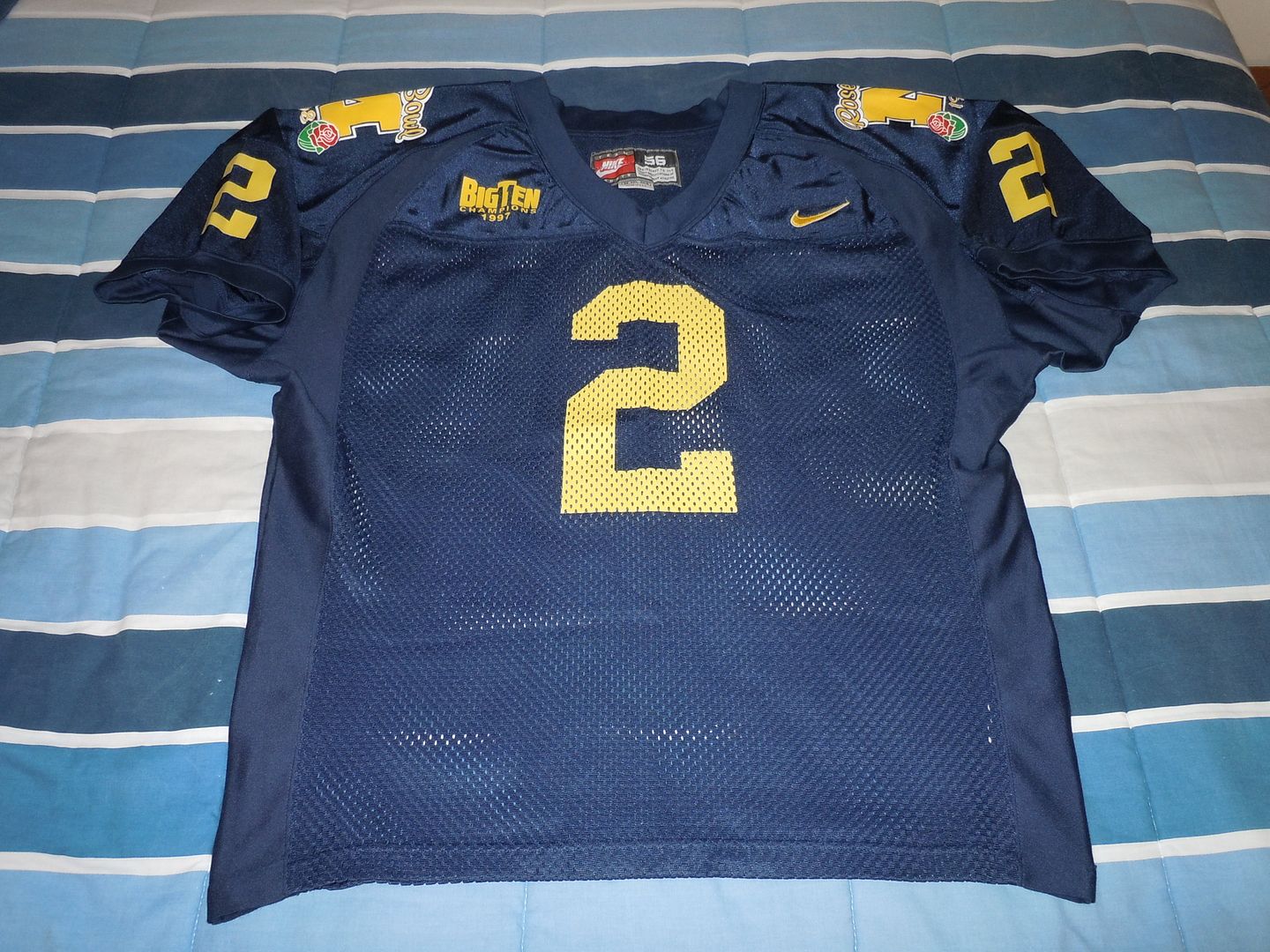 1998-charles-woodson-michigan-rose-bowl-jersey-pictures-images